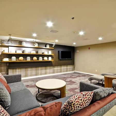 Courtyard By Marriott Jacksonville Airport/ Northeast Экстерьер фото