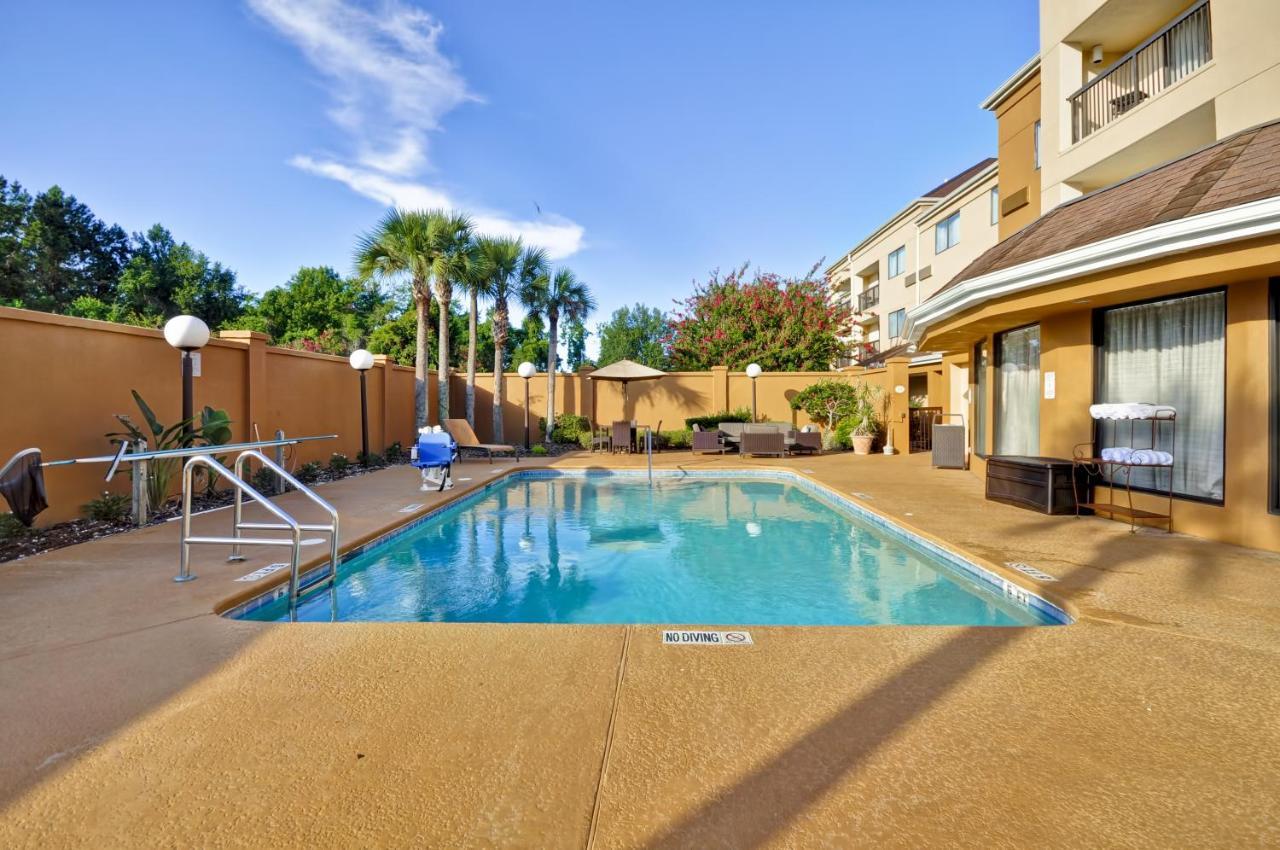 Courtyard By Marriott Jacksonville Airport/ Northeast Экстерьер фото