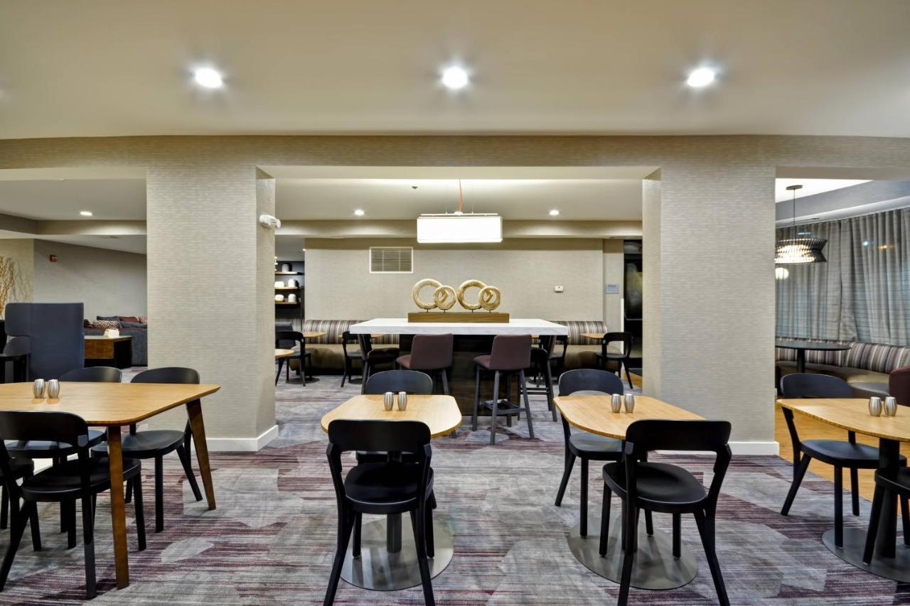 Courtyard By Marriott Jacksonville Airport/ Northeast Экстерьер фото