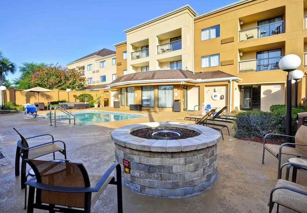 Courtyard By Marriott Jacksonville Airport/ Northeast Экстерьер фото