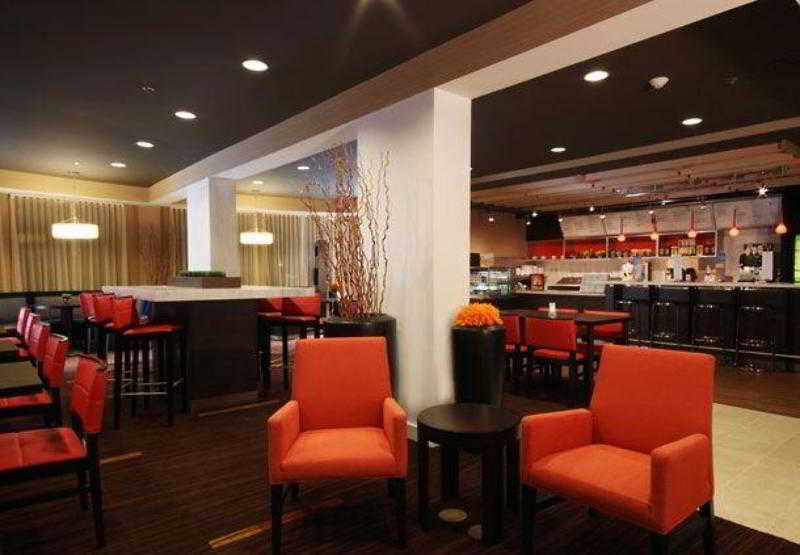Courtyard By Marriott Jacksonville Airport/ Northeast Экстерьер фото