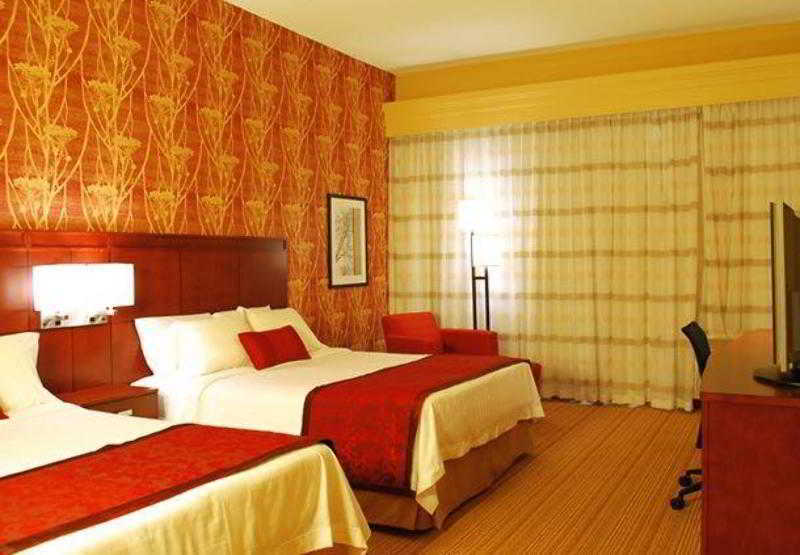 Courtyard By Marriott Jacksonville Airport/ Northeast Экстерьер фото