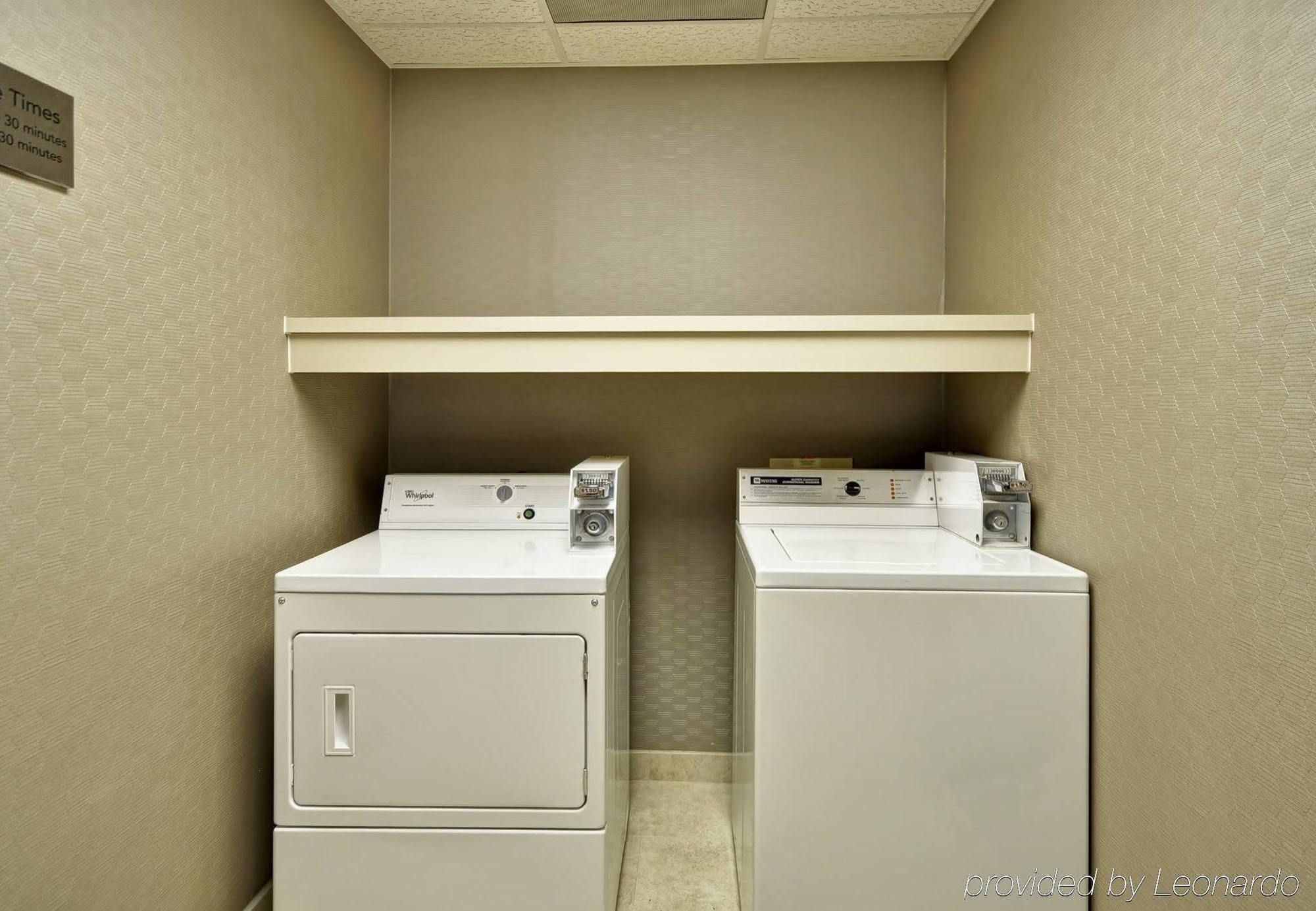 Courtyard By Marriott Jacksonville Airport/ Northeast Экстерьер фото